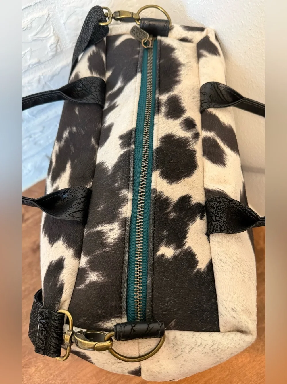 Rebekah Scott Designs Poppi Pro Black Cowhide Bag Like New